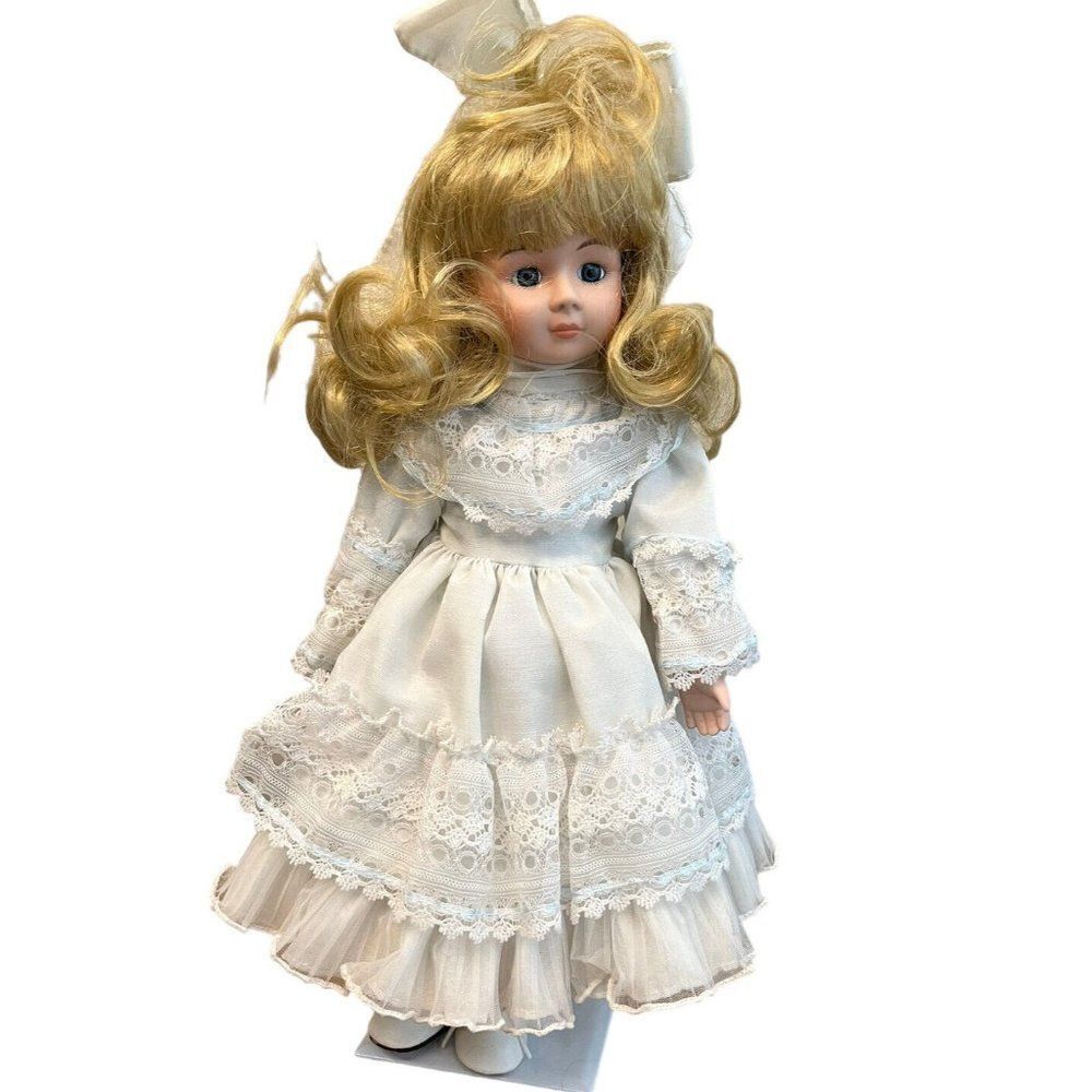 Brinn’s Collectible Porcelain Doll Taiwan 1991 Vintage Blonde Hair Blue Eyes 15"
